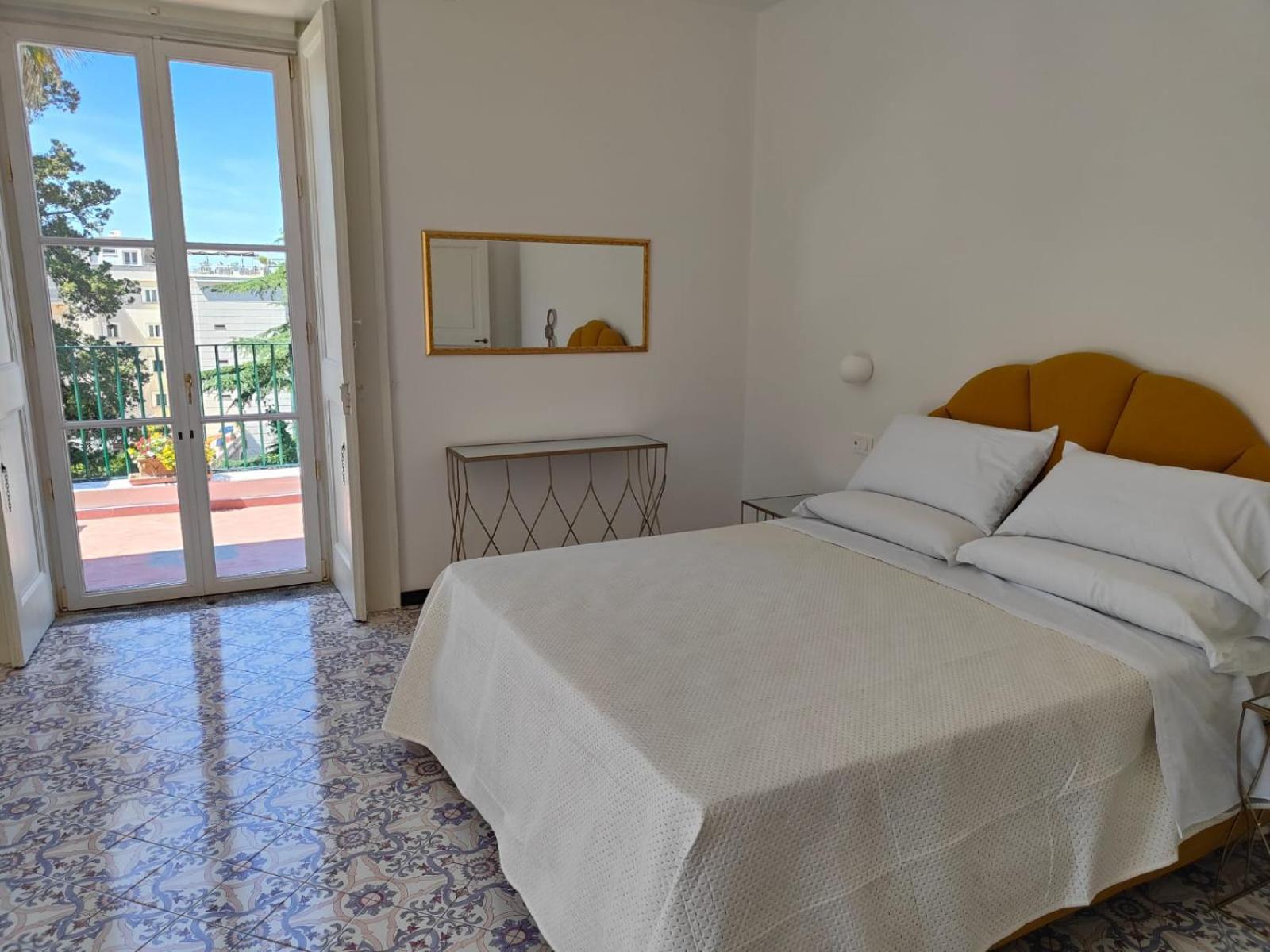 Casa Enzina Hotel Sorrento Exterior foto