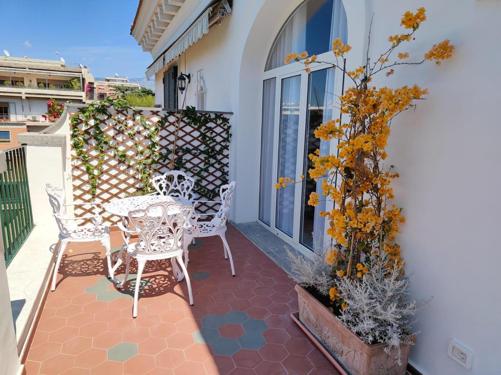 Casa Enzina Hotel Sorrento Exterior foto